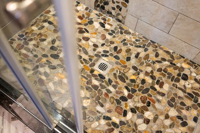 582 HILLTOP DR, Staunton, VA 24401