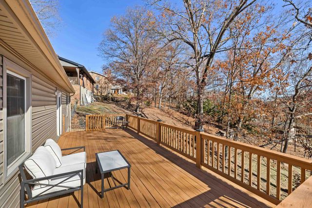 582 HILLTOP DR, Staunton, VA 24401