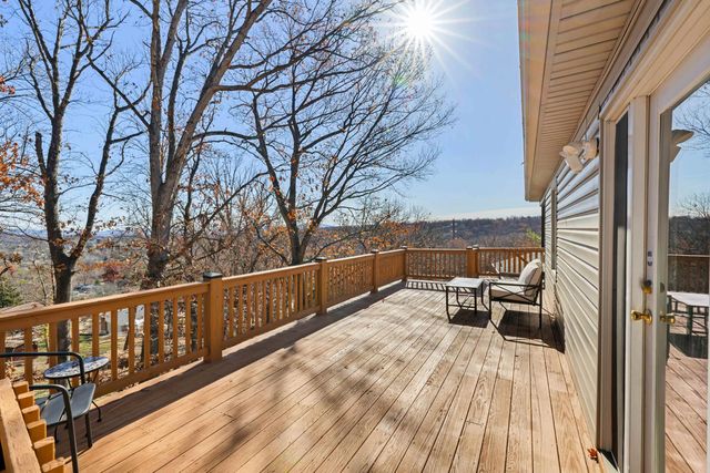 582 HILLTOP DR, Staunton, VA 24401