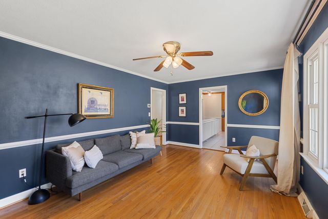 582 HILLTOP DR, Staunton, VA 24401