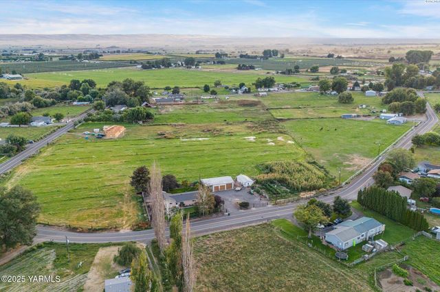 691 Willowcrest Rd, Sunnyside, WA 98944