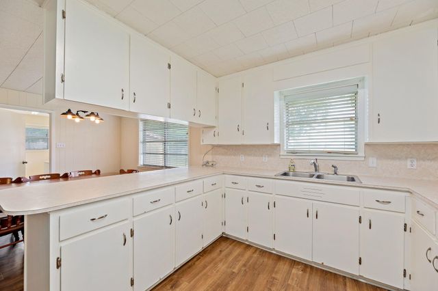 3644 W State Highway 71 Highway, La Grange, TX 78945