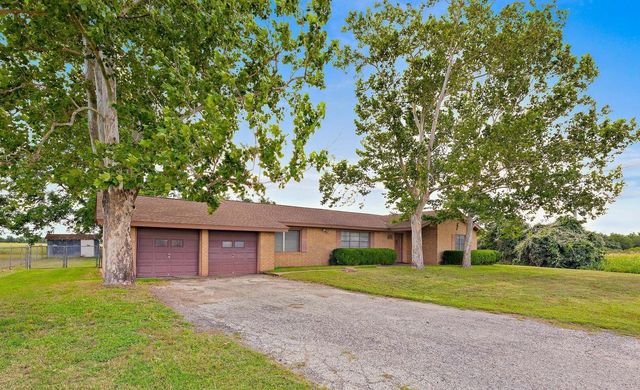 3644 W State Highway 71 Highway, La Grange, TX 78945