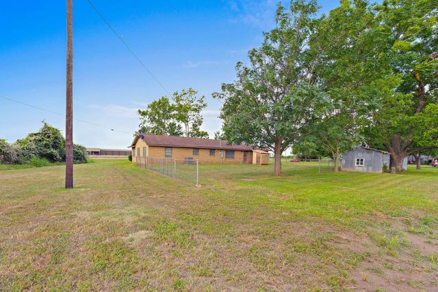 3644 W State Highway 71 Highway, La Grange, TX 78945