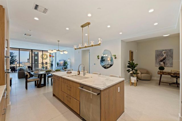 275 1ST AVENUE S 3003, St Petersburg, FL 33701