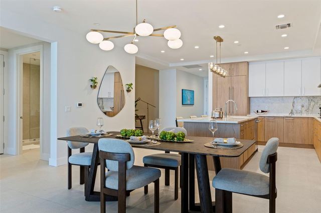 275 1ST AVENUE S 3003, St Petersburg, FL 33701