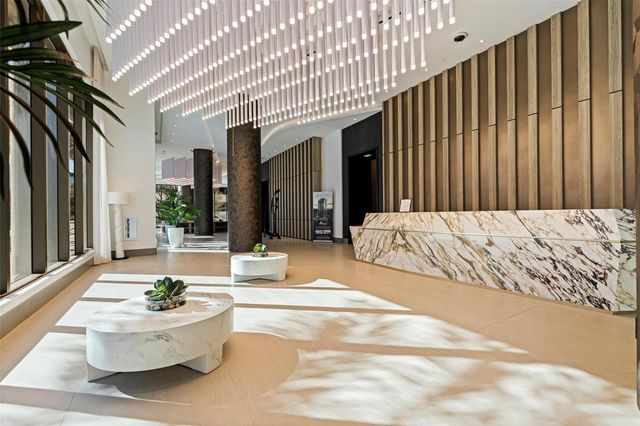 275 1ST AVENUE S 3003, St Petersburg, FL 33701