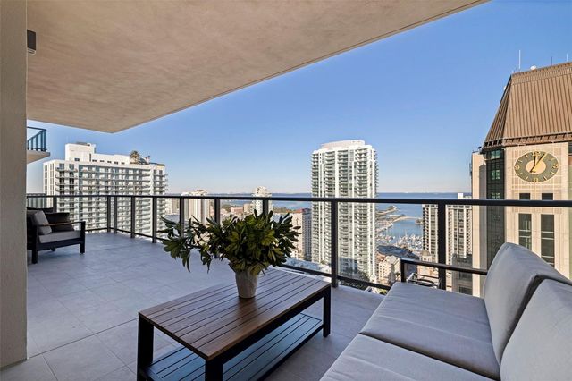 275 1ST AVENUE S 3003, St Petersburg, FL 33701