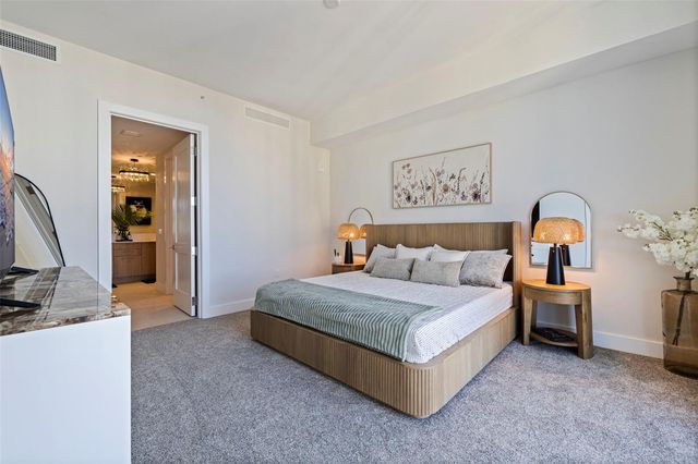 275 1ST AVENUE S 3003, St Petersburg, FL 33701