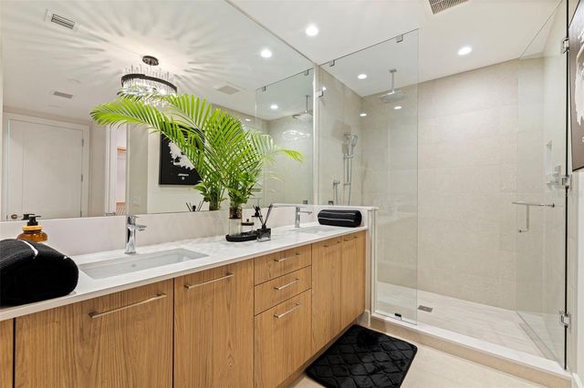 275 1ST AVENUE S 3003, St Petersburg, FL 33701