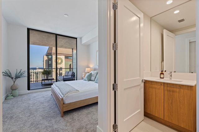 275 1ST AVENUE S 3003, St Petersburg, FL 33701