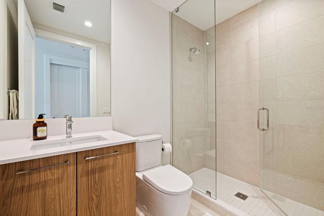 275 1ST AVENUE S 3003, St Petersburg, FL 33701