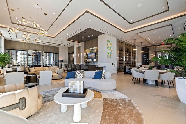 275 1ST AVENUE S 3003, St Petersburg, FL 33701