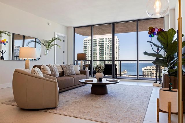 275 1ST AVENUE S 3003, St Petersburg, FL 33701