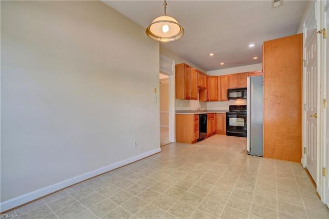 5111 S Links CIR, Suffolk, VA 23435
