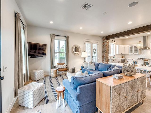 11 Redbud Lane, Carlton Landing, OK 74432