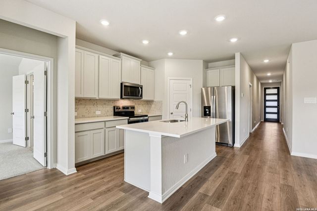 10242 King Robert, San Antonio, TX 78239