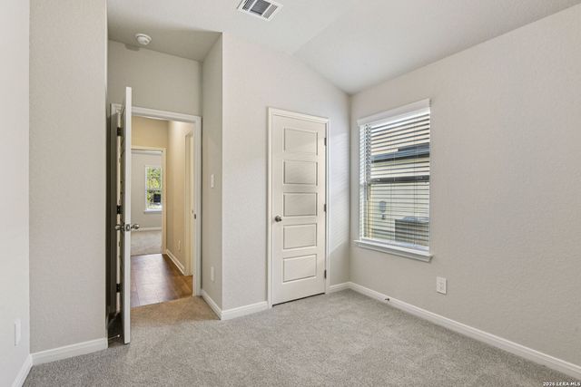 10242 King Robert, San Antonio, TX 78239