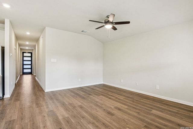 10242 King Robert, San Antonio, TX 78239