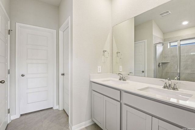 10242 King Robert, San Antonio, TX 78239