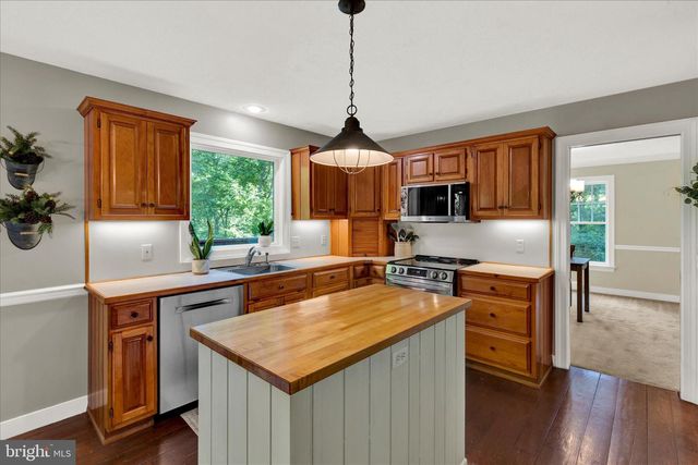 5600 FISH AND GAME RD, Dover, PA 17315