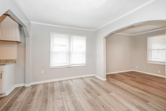 2864 E 10th Avenue, Columbus, OH 43219