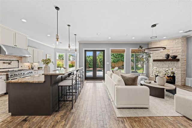 1517 Woodcrest Drive, Houston, TX 77018