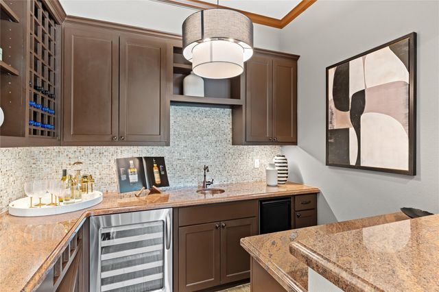 1517 Woodcrest Drive, Houston, TX 77018