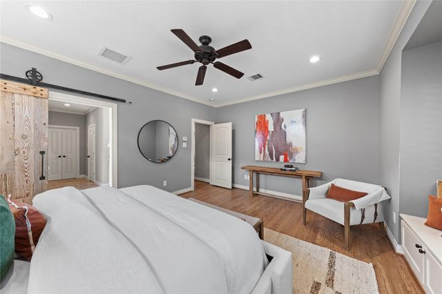 1517 Woodcrest Drive, Houston, TX 77018