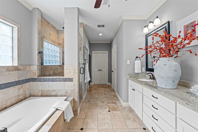 1517 Woodcrest Drive, Houston, TX 77018