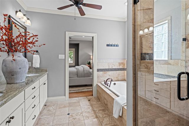 1517 Woodcrest Drive, Houston, TX 77018