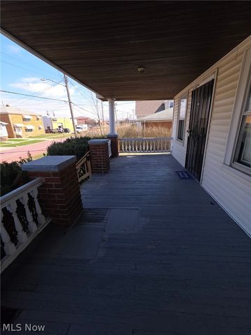 19806 Shawnee Avenue, Cleveland, OH 44119