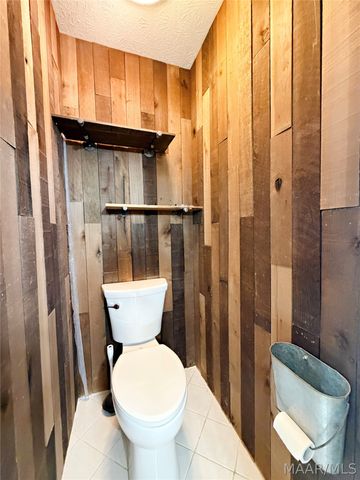 73 Reid Circle, Deatsville, AL 36022