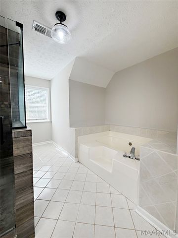 73 Reid Circle, Deatsville, AL 36022