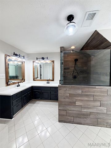 73 Reid Circle, Deatsville, AL 36022