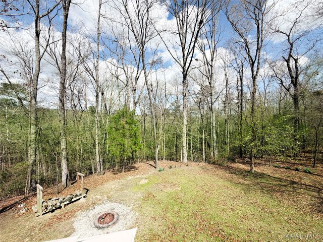 73 Reid Circle, Deatsville, AL 36022
