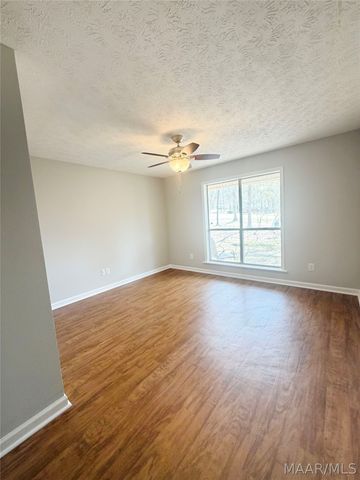 73 Reid Circle, Deatsville, AL 36022