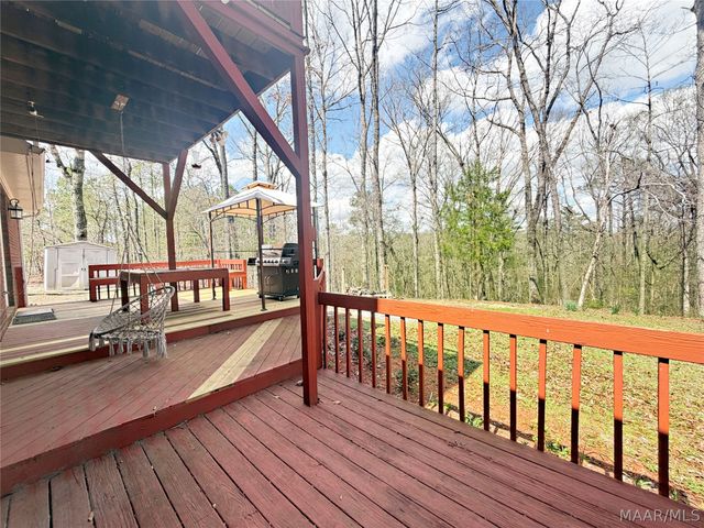 73 Reid Circle, Deatsville, AL 36022