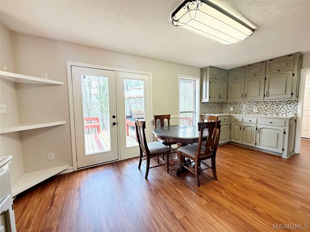 73 Reid Circle, Deatsville, AL 36022