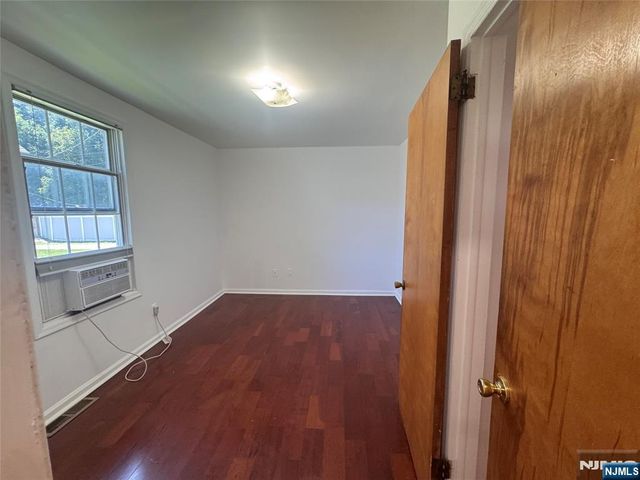 1 Cedar Lane, Paramus, NJ 07652
