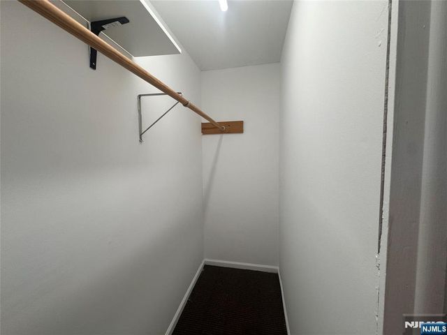 1 Cedar Lane, Paramus, NJ 07652