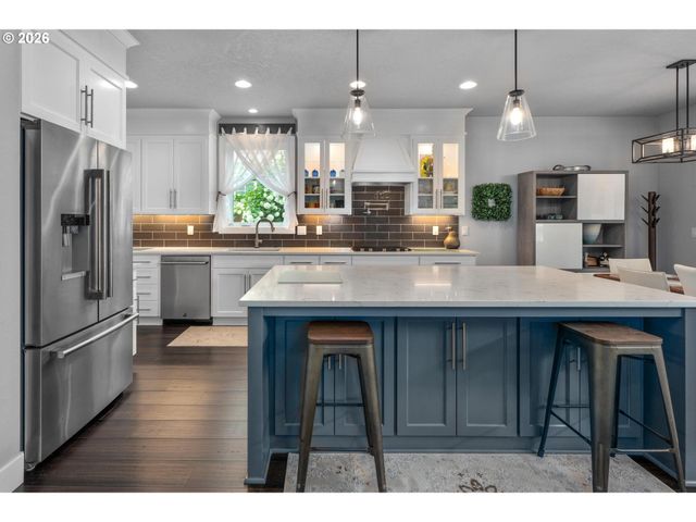 570 Nw 11TH Ave, Canby, OR 97013