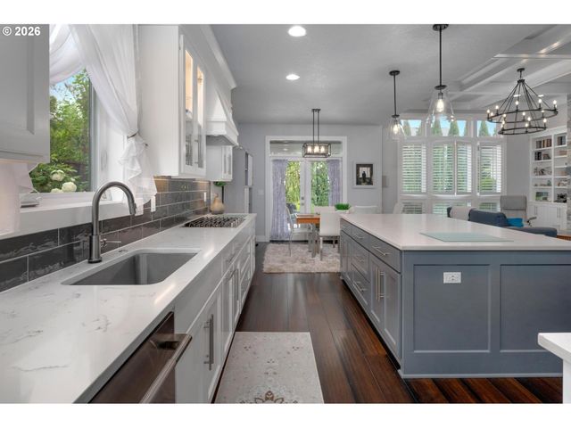 570 Nw 11TH Ave, Canby, OR 97013