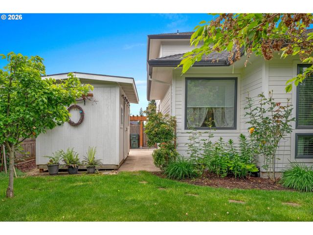 570 Nw 11TH Ave, Canby, OR 97013
