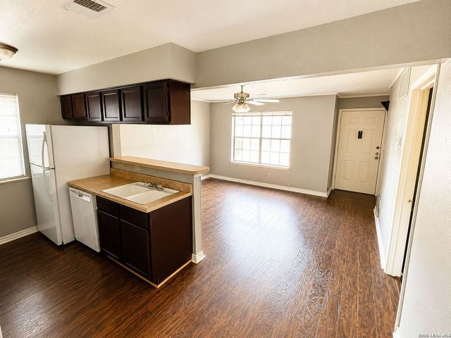 11610 Vance Jackson Rd Apt 867, San Antonio, TX 78230