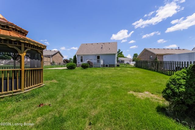 13009 Lavenia Ln, Louisville, KY 40272