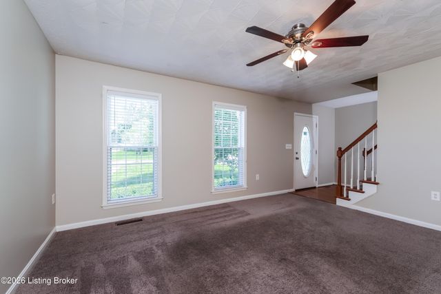 13009 Lavenia Ln, Louisville, KY 40272