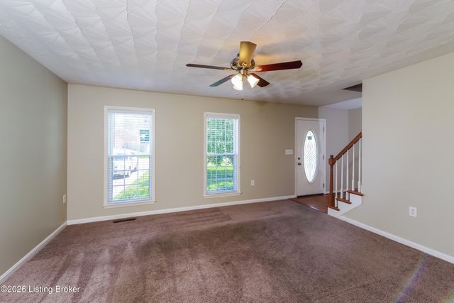 13009 Lavenia Ln, Louisville, KY 40272