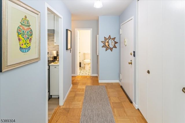 926 Bloomfield Ave 4M, Glen Ridge Boro Twp., NJ 07028