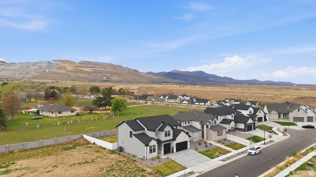 13334 S HENNING CIR, Herriman, UT 84096